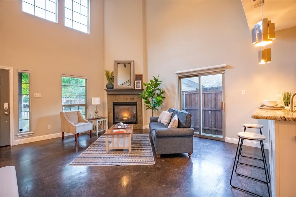 Chamberlain Arlington Heights 1st - Residential Lease