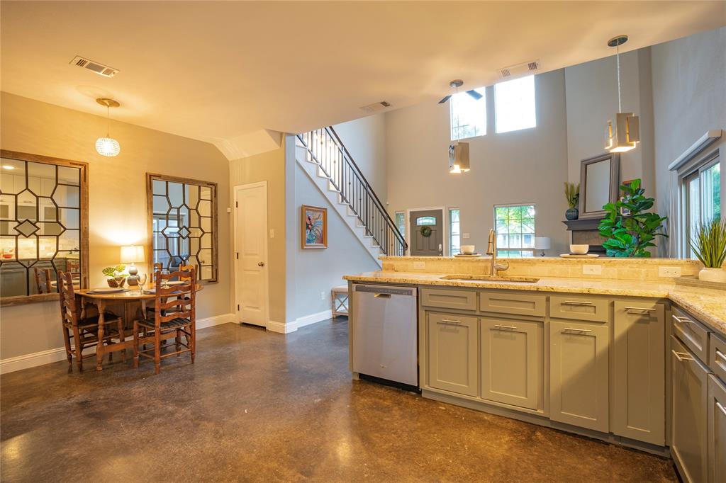 Chamberlain Arlington Heights 1st - Residential Lease