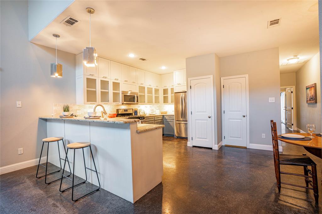 Chamberlain Arlington Heights 1st - Residential Lease