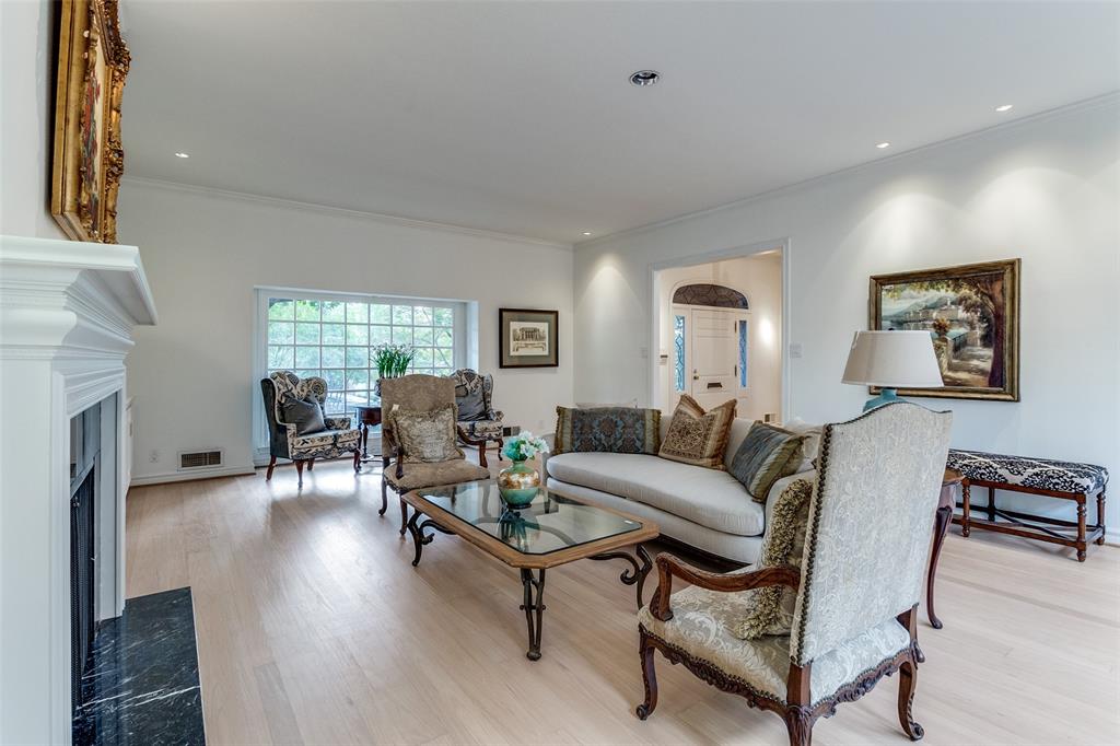 5865 Farquhar Lane
