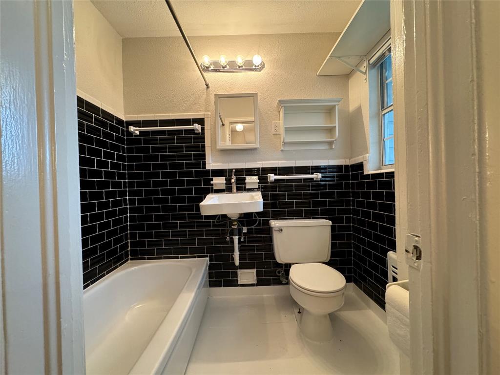 Lovers Lane Village - Residential Lease