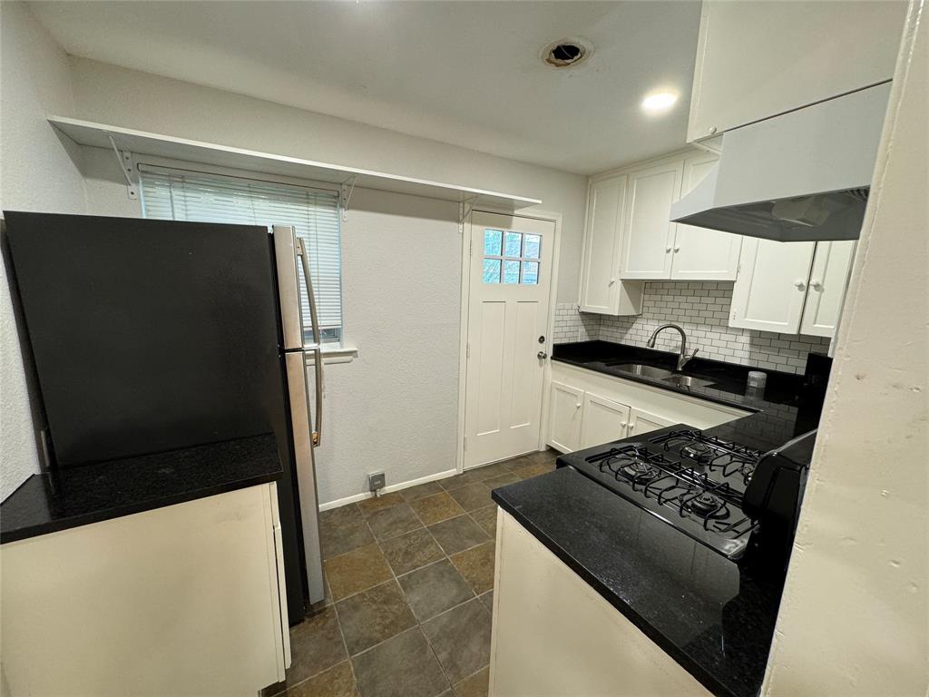 Lovers Lane Village - Residential Lease