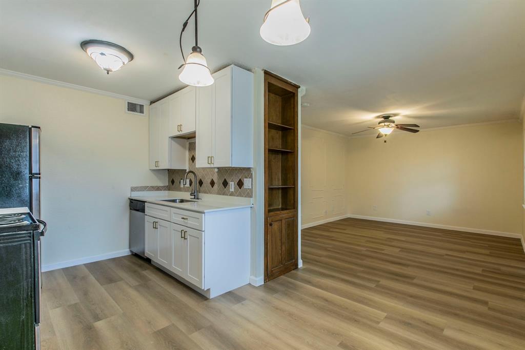 1214 Baylor Avenue 205