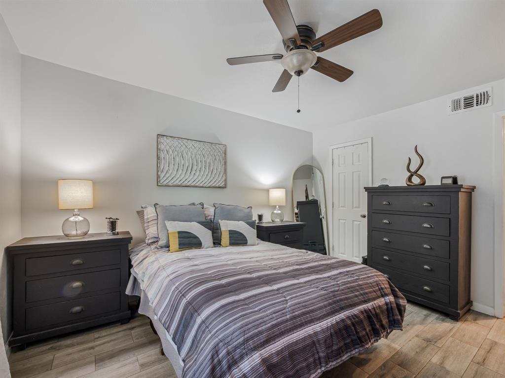 Country Condos Creek - Residential