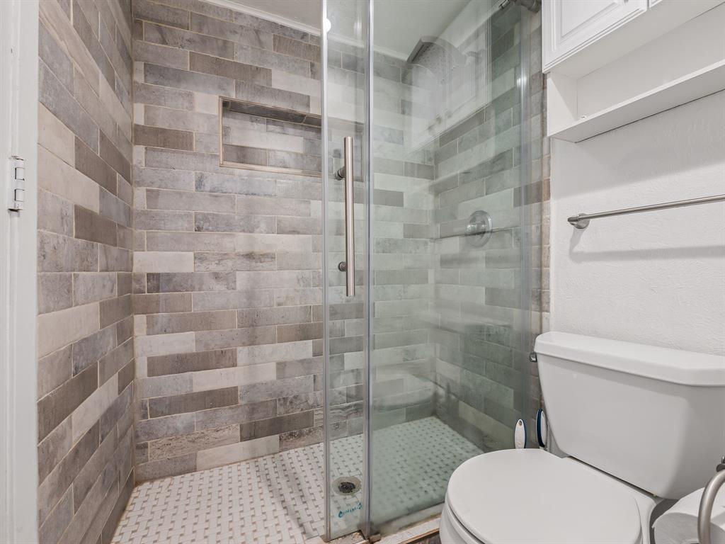 Country Condos Creek - Residential