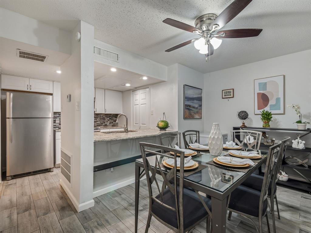 Country Condos Creek - Residential