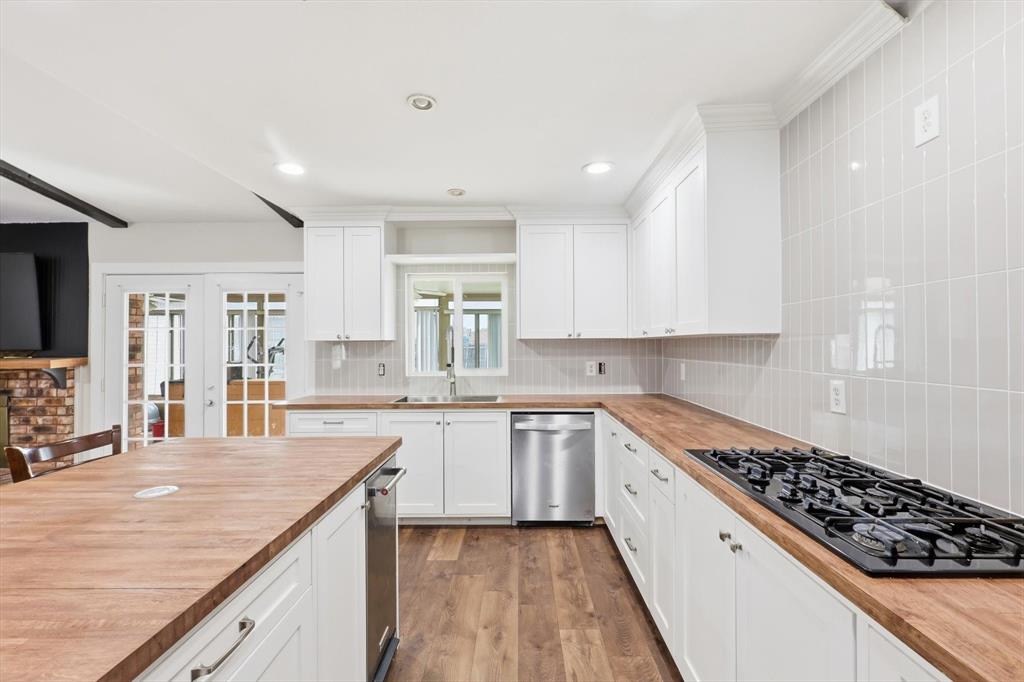 White Rock Village 02 - Residential