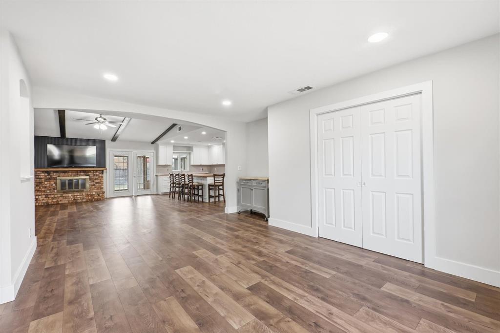 White Rock Village 02 - Residential