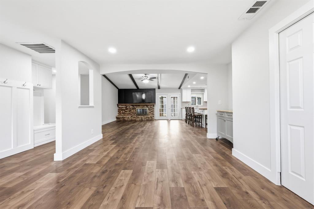 White Rock Village 02 - Residential