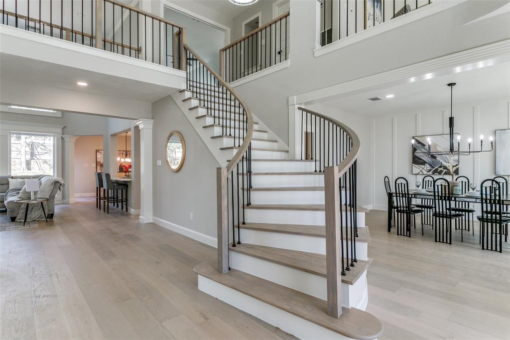 1702 Wild Rose Way