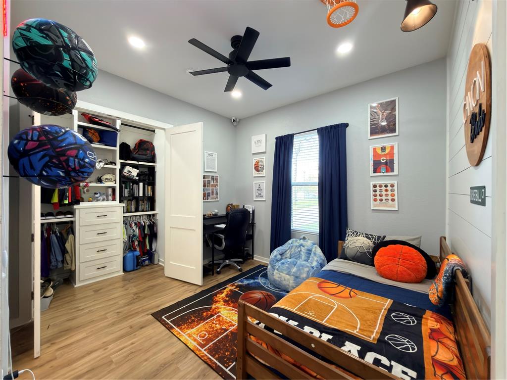 Lake Oaks - Residential