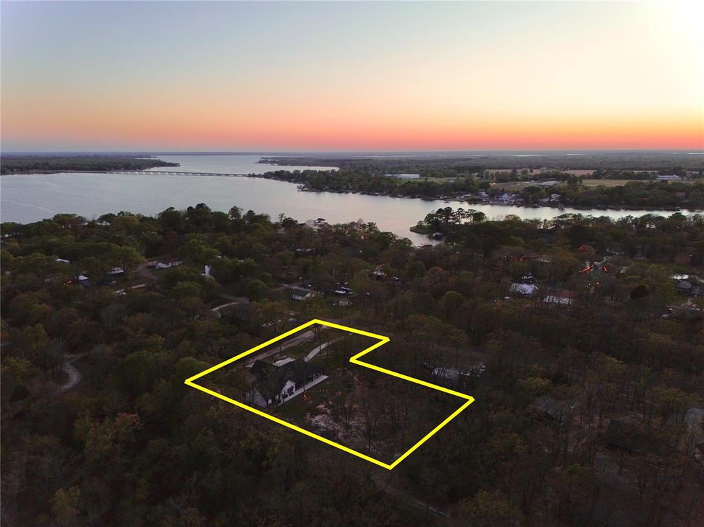 Lake Oaks - Residential