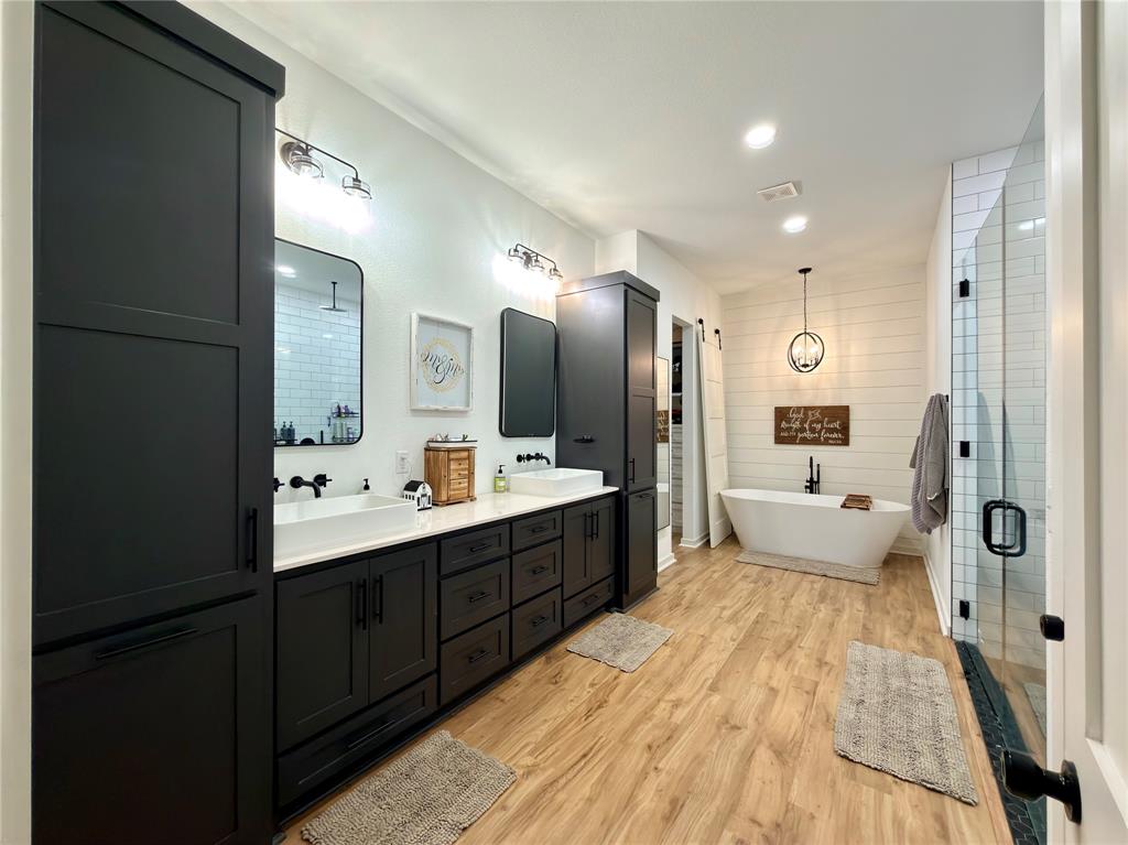 Lake Oaks - Residential