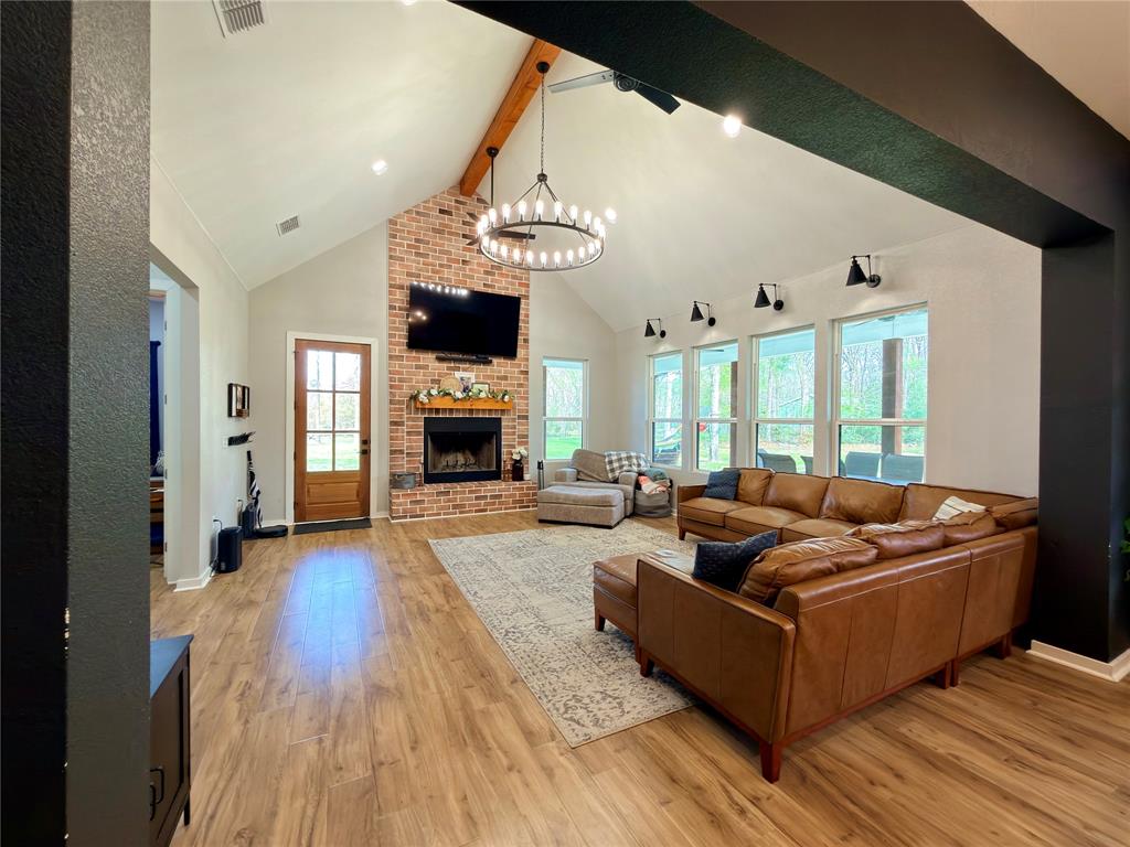 Lake Oaks - Residential