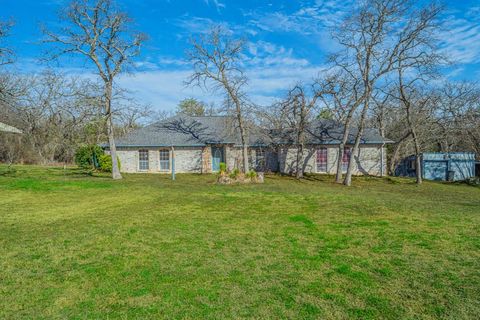 1011 Barry Lane Cleburne TX 76031