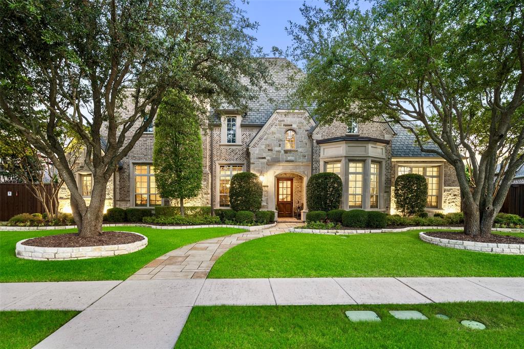 1827 Truscott Lane