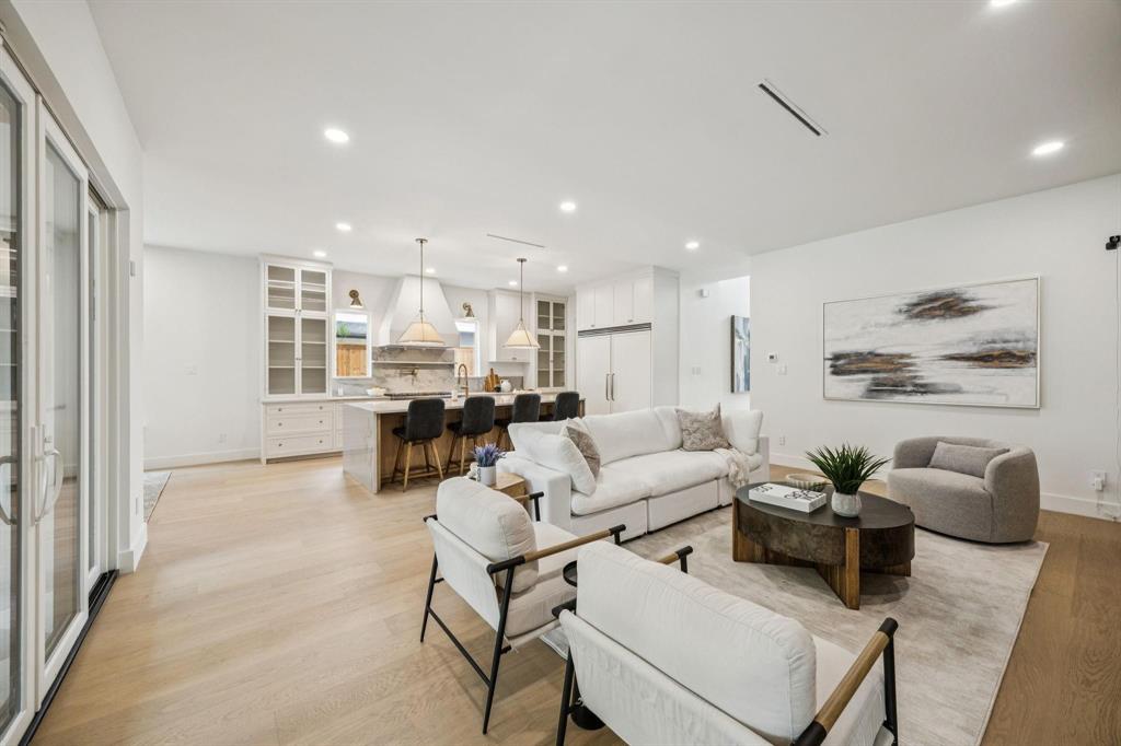 EDGEMONT PARK - Residential