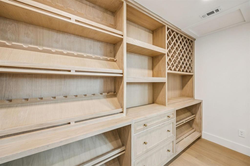 EDGEMONT PARK - Residential