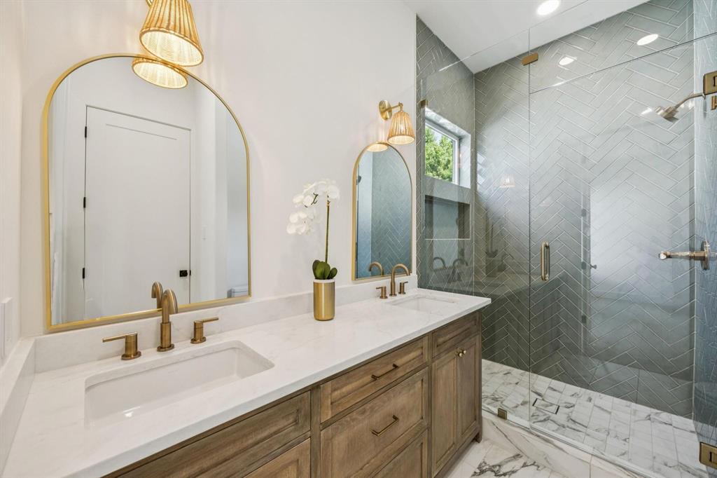 EDGEMONT PARK - Residential