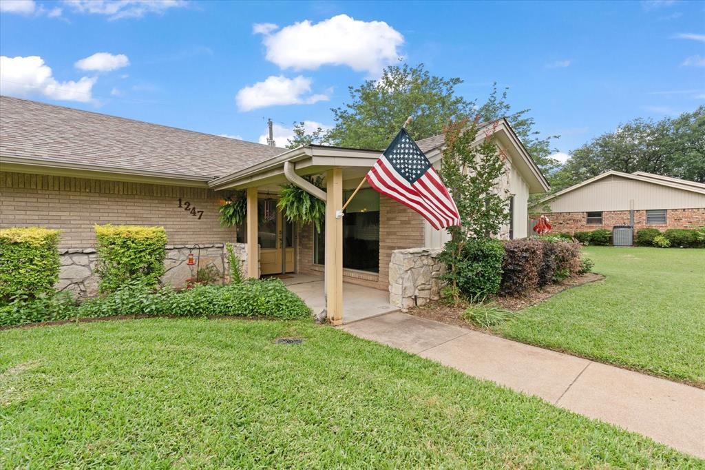 1247 Wedgewood Drive