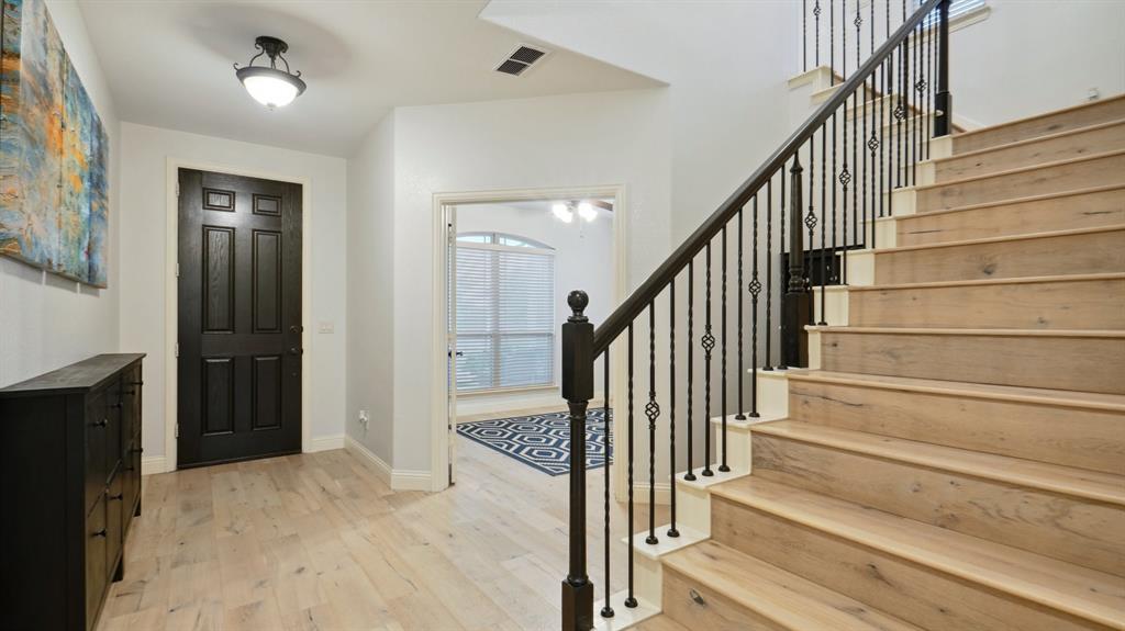 809 Summer Lane