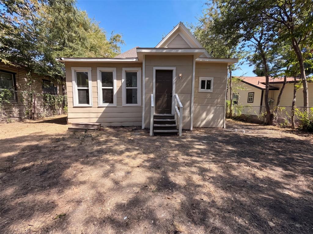 1216 Bessie Street