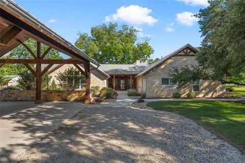 Photo of 423 Rogers Hill Spur, Waco, TX 76705 (MLS # 21255482)
