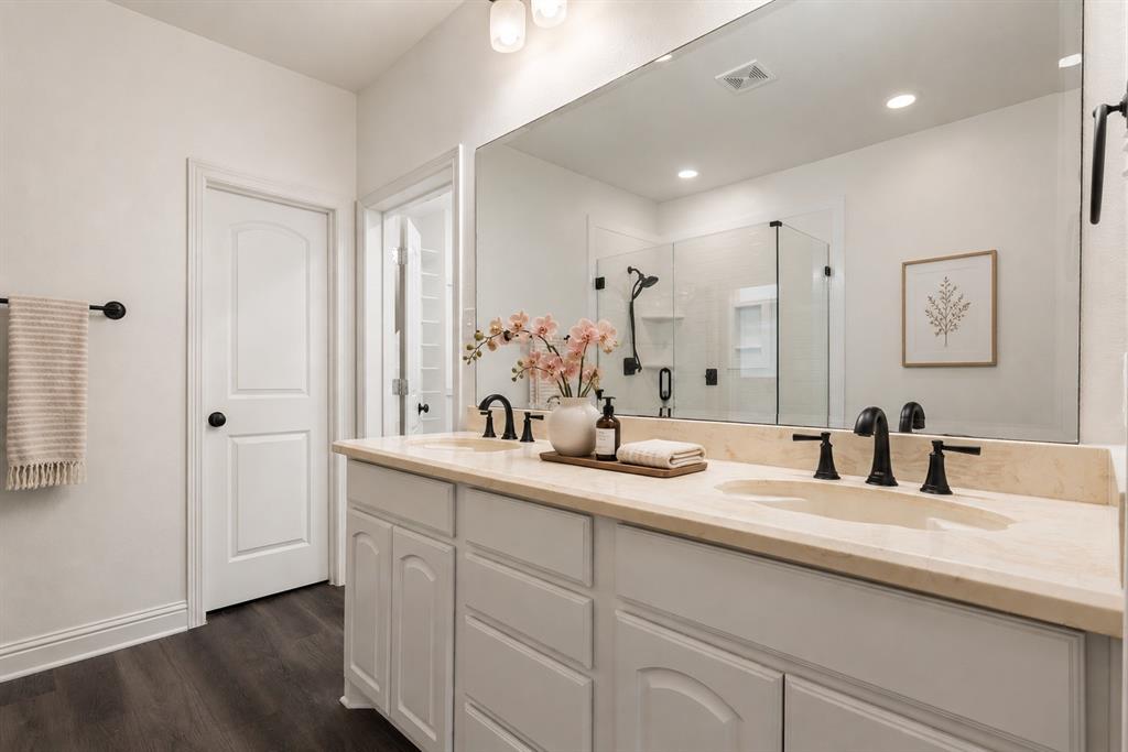 Villas At Ash Creek - Residential