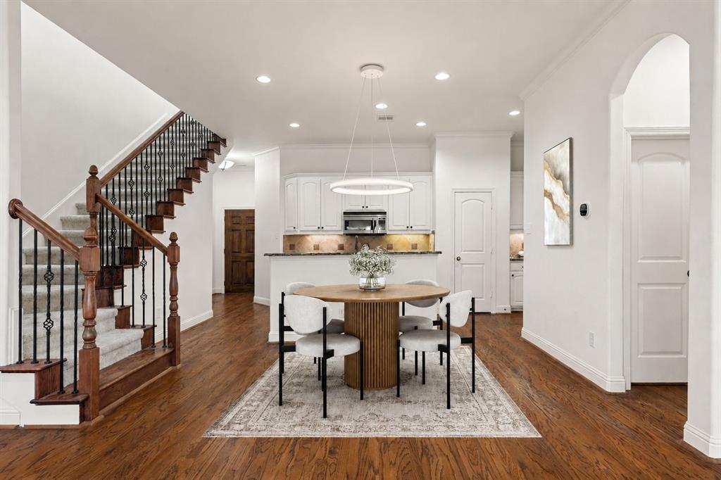 8813 Tudor Place
