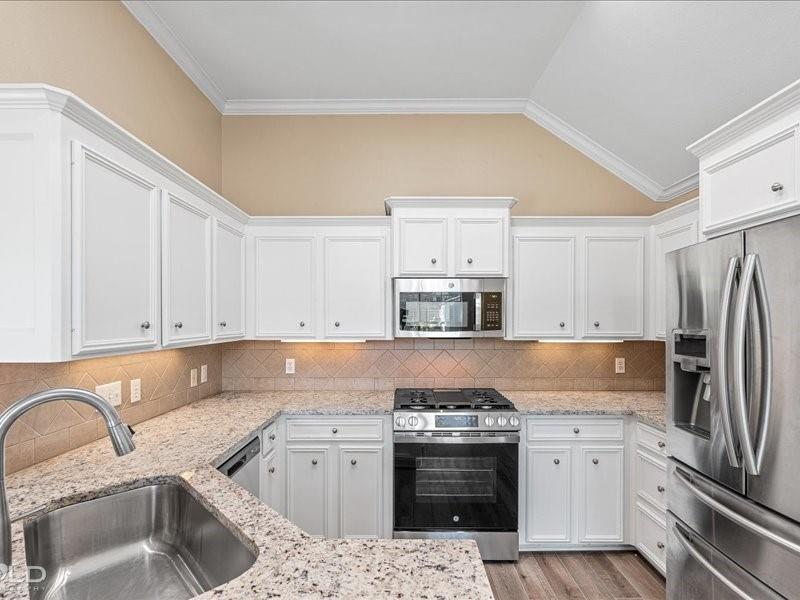 Norris Ferry Crossing - Residential