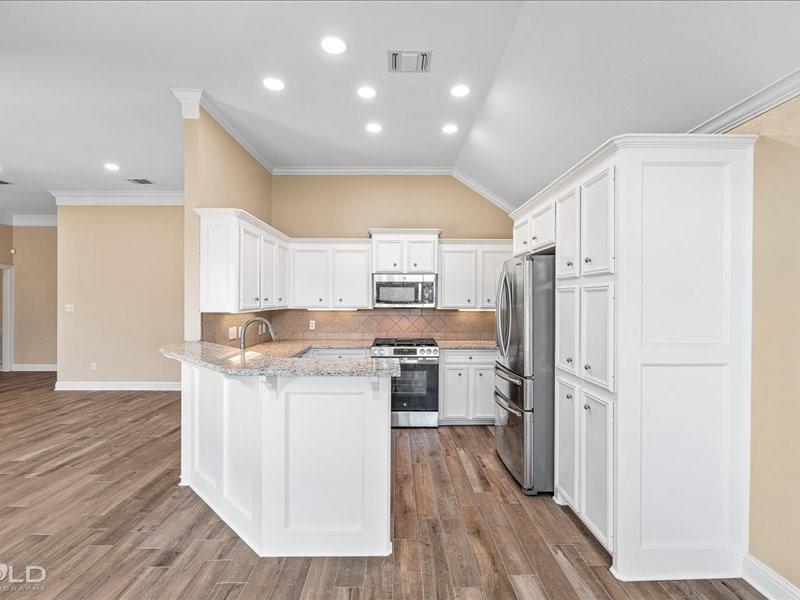 Norris Ferry Crossing - Residential