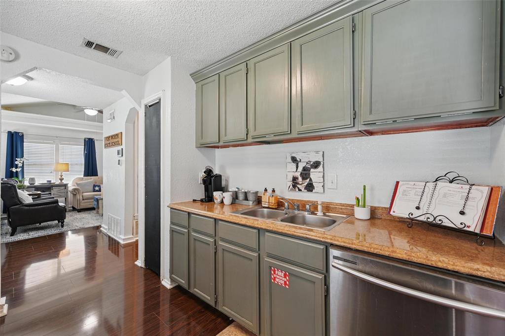 Chamberlain Arlington Heights 1st - Residential Lease