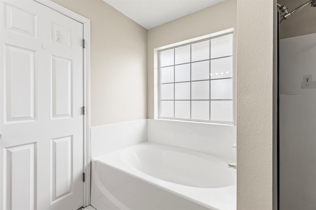 HIGHLANDS OF LINDALE - Residential