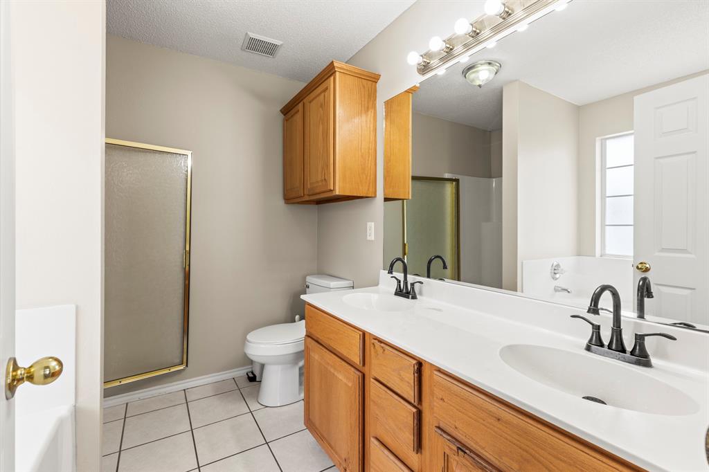 HIGHLANDS OF LINDALE - Residential