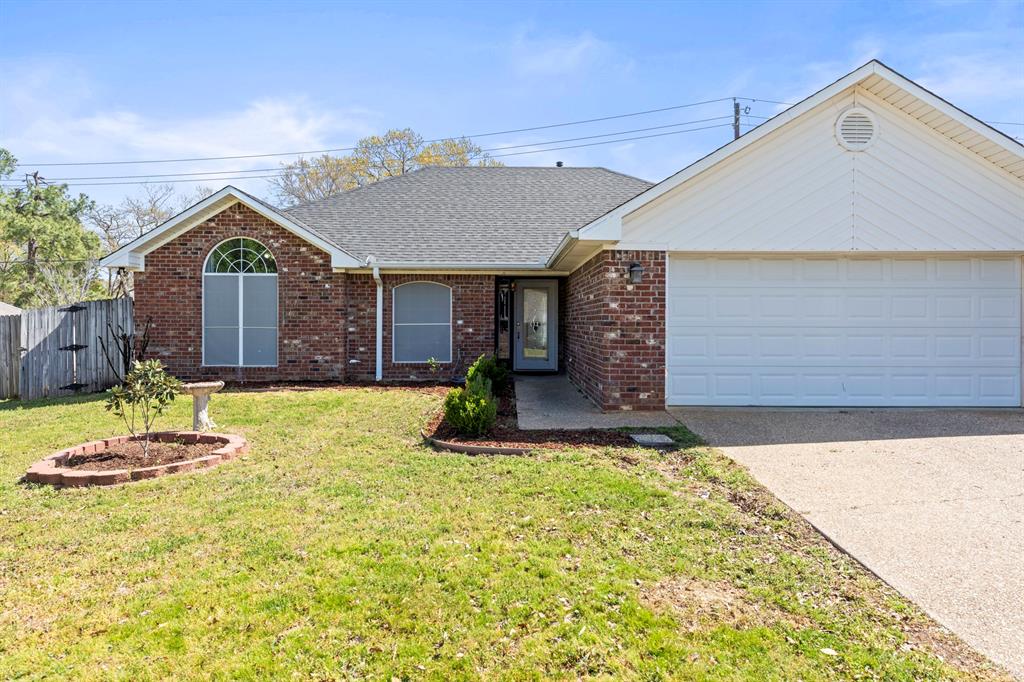 HIGHLANDS OF LINDALE - Residential