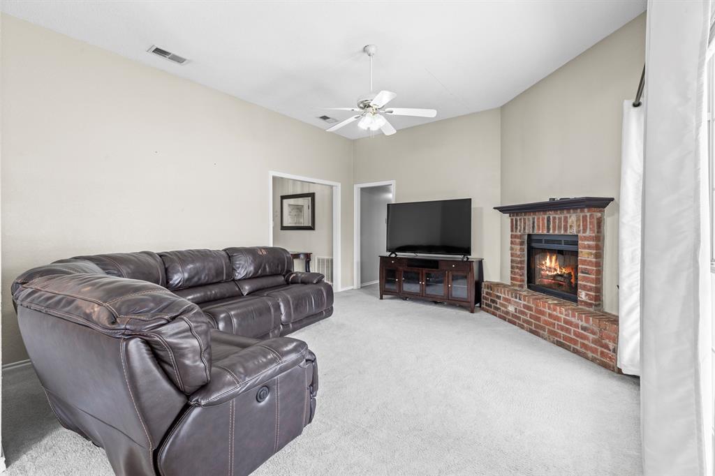 HIGHLANDS OF LINDALE - Residential