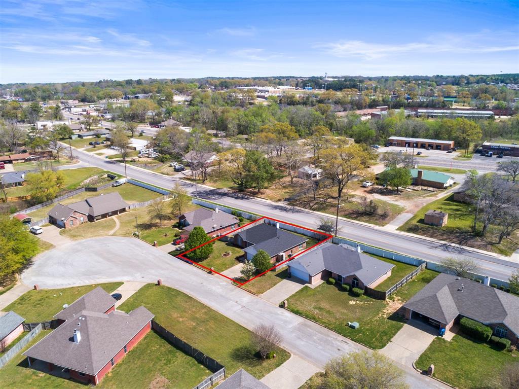 HIGHLANDS OF LINDALE - Residential