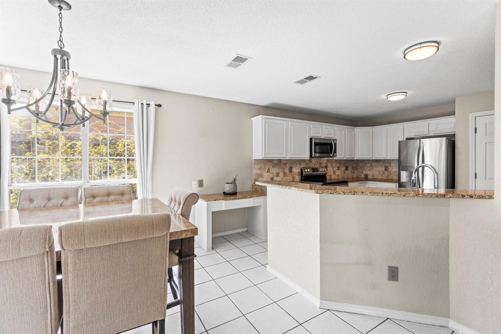 HIGHLANDS OF LINDALE - Residential