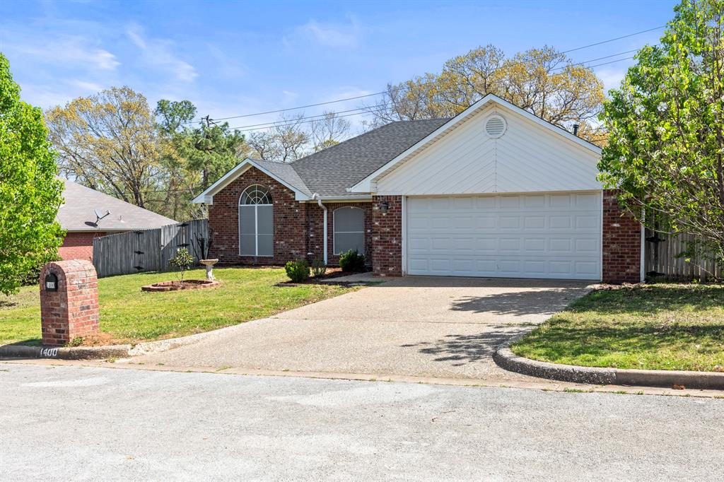 HIGHLANDS OF LINDALE - Residential