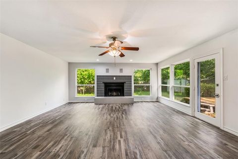 Photo of 2513 Janice Lane, Fort Worth, TX 76112 (MLS # 21244750)