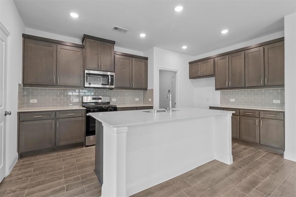 Anacapri, Ph 1b - Residential Lease