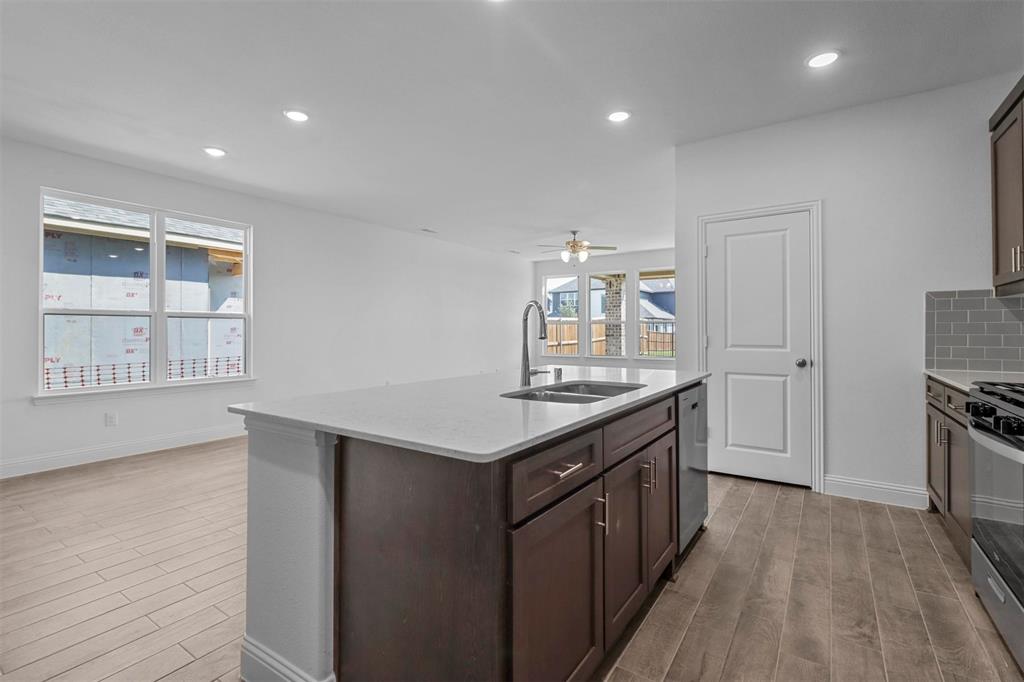 Anacapri, Ph 1b - Residential Lease