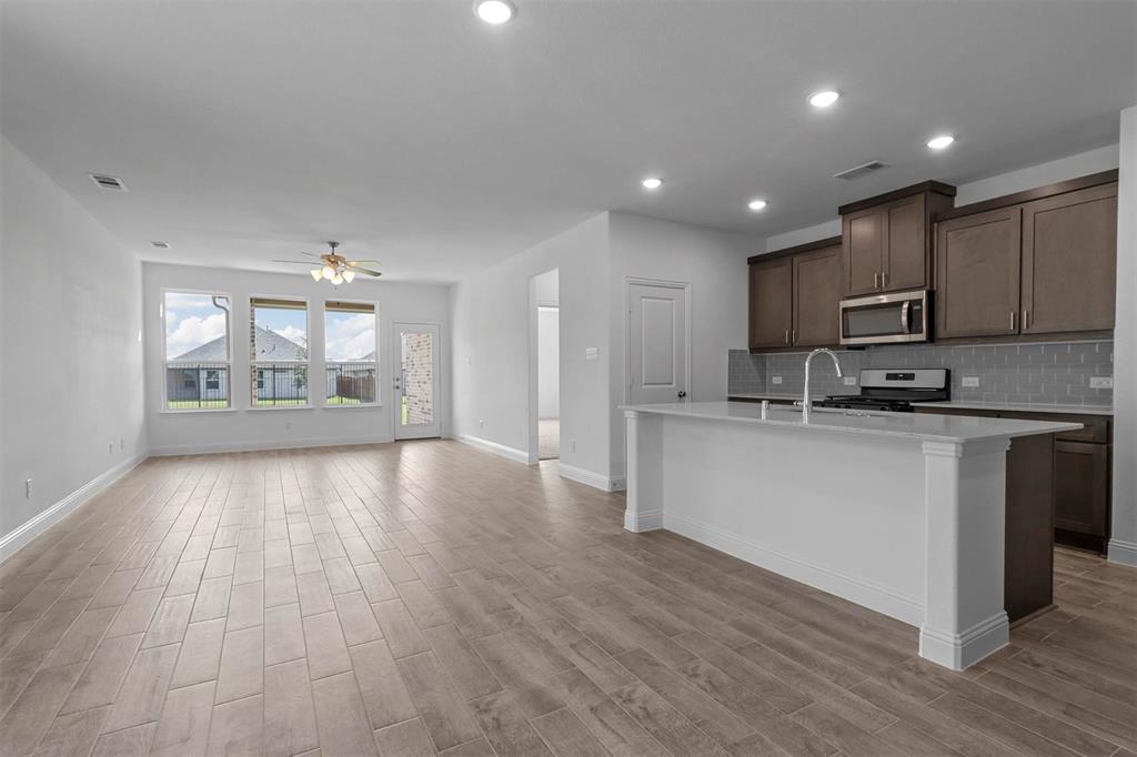 Anacapri, Ph 1b - Residential Lease