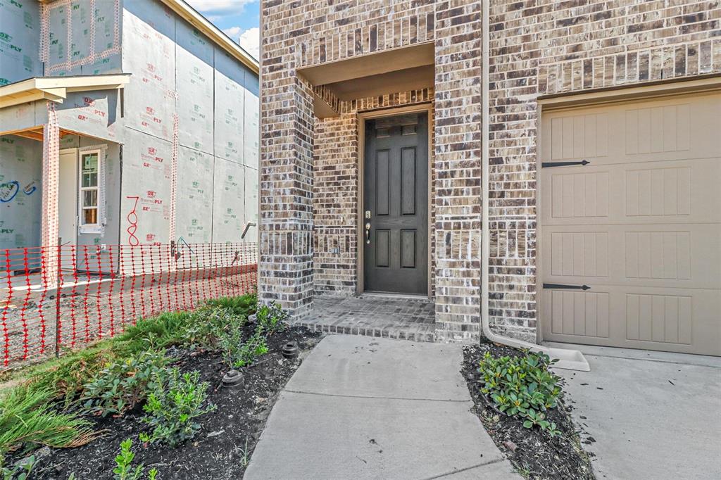 Anacapri, Ph 1b - Residential Lease