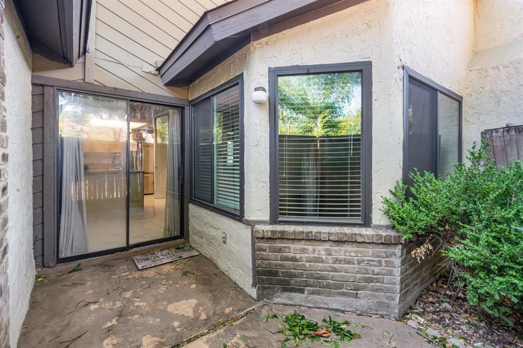 Lifescape Villas On Dublin Condos - Residential