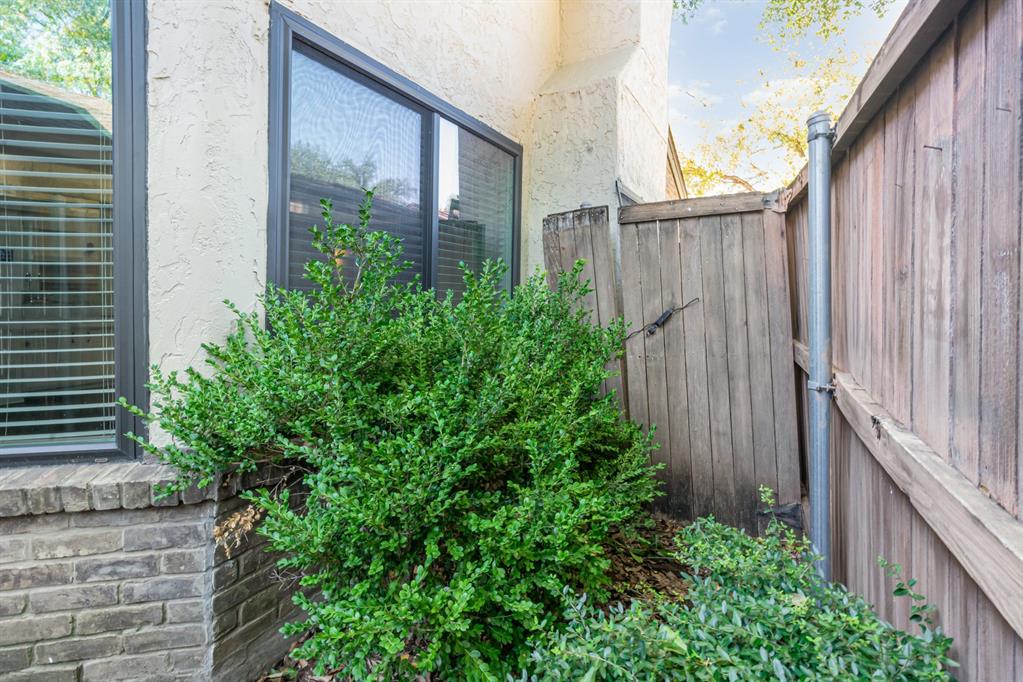 Lifescape Villas On Dublin Condos - Residential