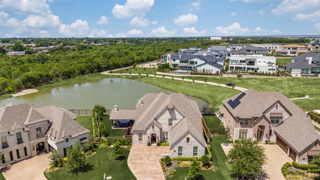 3327 Starling Drive
