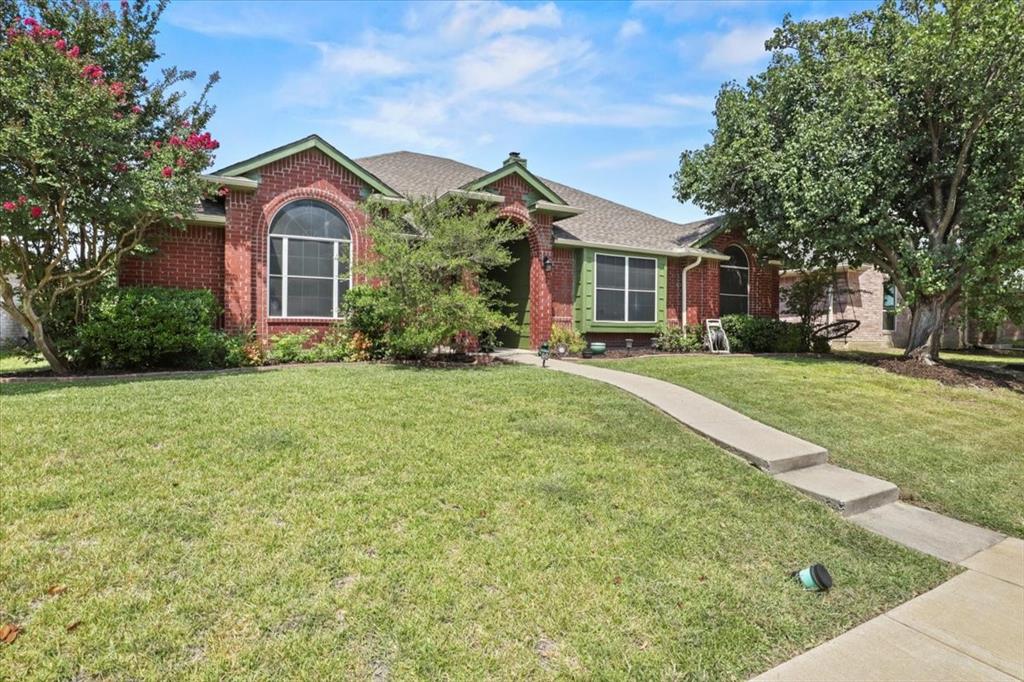 423 N Winding Oaks Drive