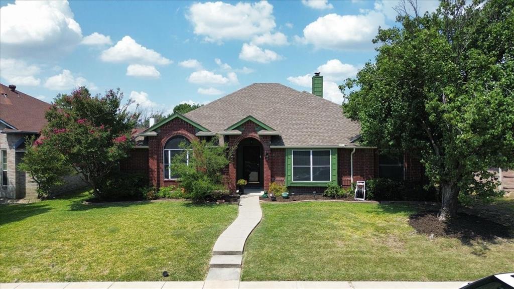 423 N Winding Oaks Drive