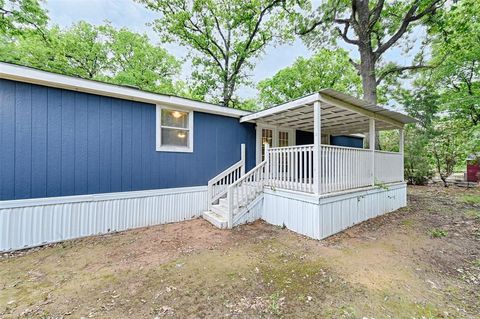 A home in Mabank